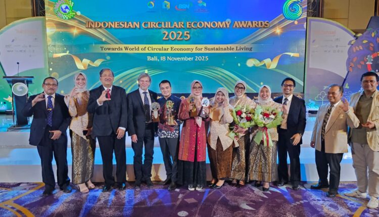 PLN Untuk Rakyat: Kukuhkan Posisi sebagai Korporasi Terdepan dalam Ekonomi Sirkular, UID S2JB Sabet Empat Penghargaan Indonesia Circular Economy Awards 2025