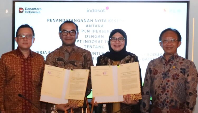 Gandeng Indosat Business, PLN percepat Ekosistem EV Lewat Digitalisasi SPKLU dan Transformasi Layanan Energi