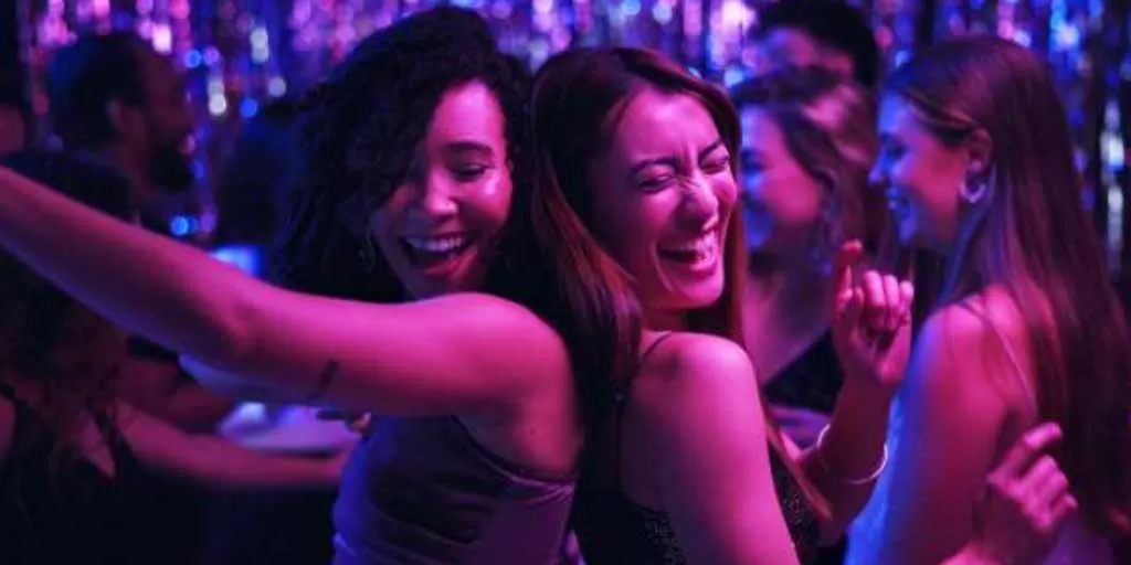 Cara Mencuri Hati Pria Yang Hobi Dugem Party" Tajir Dong!