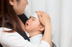 Pertolongan Pertama Terhadap Anak Balita yang Demam Panas Tinggi