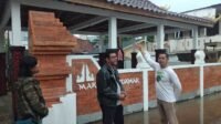 Revitalisasi Makam Ario Damar di Palembang Terkesan Asal Jadi Revitalisasi Makam Ario Damar di Palembang Terkesan Asal Jadi