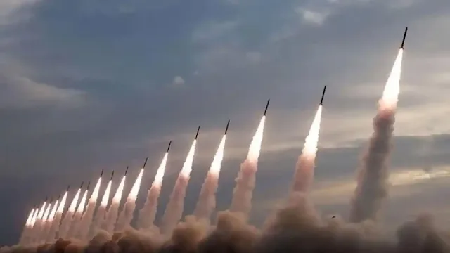 Pasukan Garda Revolusi Iran Bersiap Luncurkan Serangan Terkuat Balas AS-Israel, Iran Punya Rudal Balistik Apa Saja?