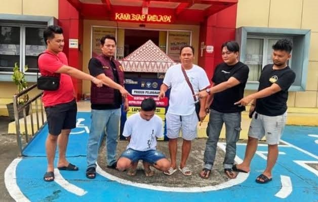 Polda Sumsel Tangkap Pelaku Curas Bermotif Dendam di Perkebunan Banyuasin Polda Sumsel Tangkap Pelaku Curas Bermotif Dendam di Perkebunan Banyuasin