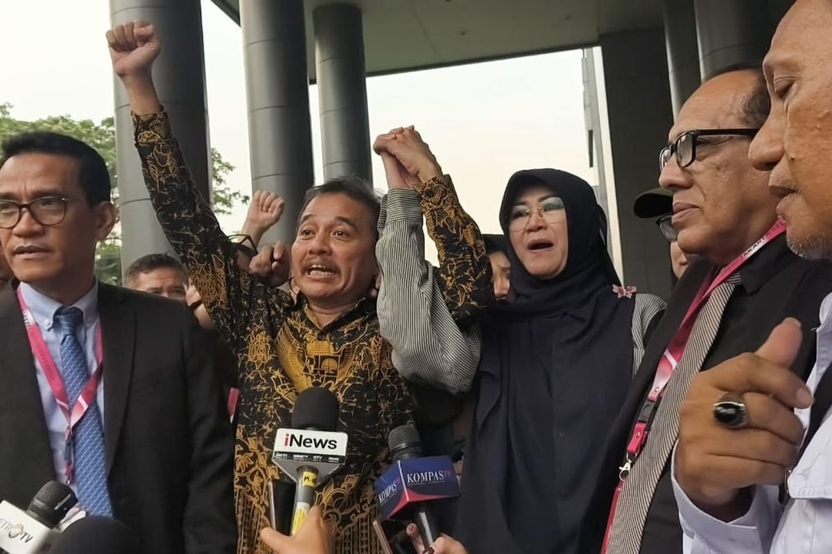 Kejari Jaksel Ungkap Alasan Tidak Menahan Dokter Tifa dan Roy Suryo