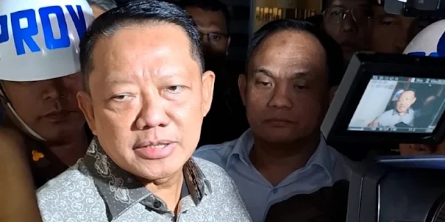 Eks Jampidsus Febrie Adriansyah Dijebloskan ke Tahanan