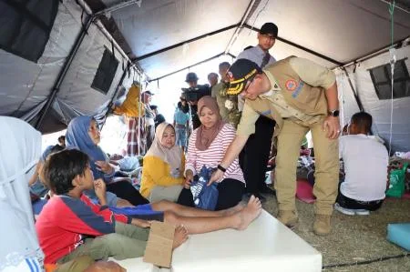 Update Bencana Gempa Bumi M7,7 NTT, Pengungsi Tembus 40.040 Orang