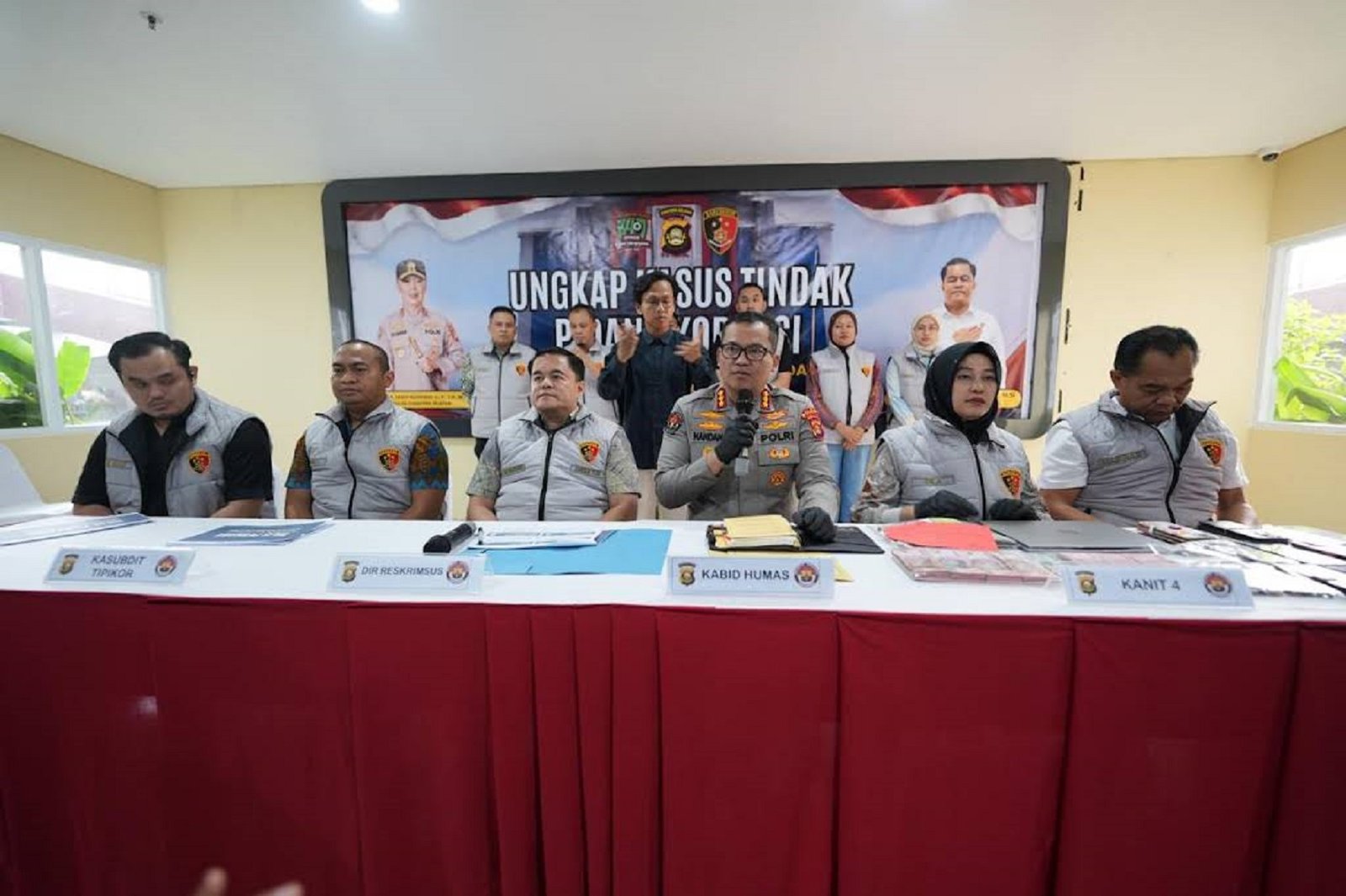 Kedok “Jasa” SPJ dan SIPLAH, Dua Oknum PPPK Disdik Banyuasin Ditangkap Peras Kepala Sekolah