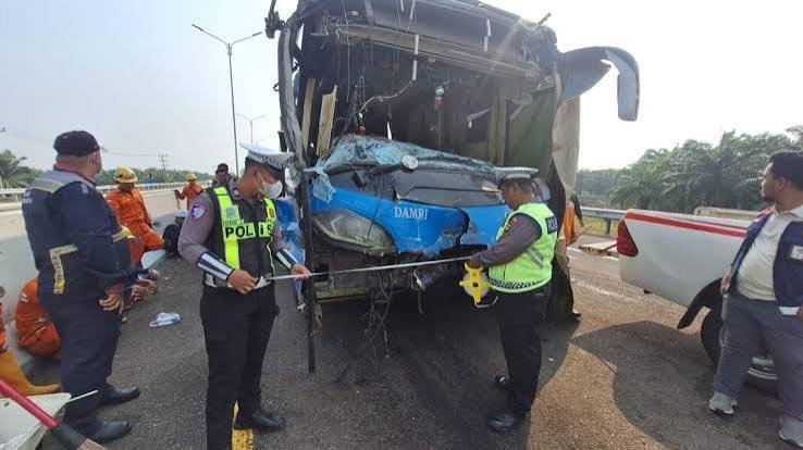 Kecelakaan Beruntun di Tol Palindra KM 9, Belasan Penumpang Bus DAMRI Luka-Luka