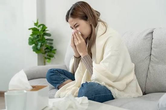 Cara Efektif Meredakan Bersin Berulang akibat Flu di Rumah