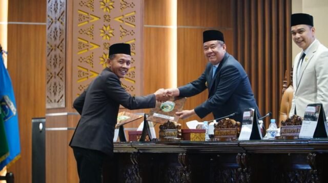 Fraksi DPRD Sumsel Sampaikan Pandangan Umum terhadap Raperda APBD Tahun Anggaran 2027